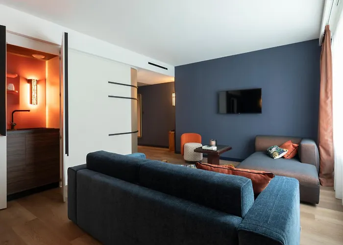 Le Continental Hotel 4*