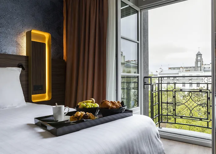 Le Continental Hotel