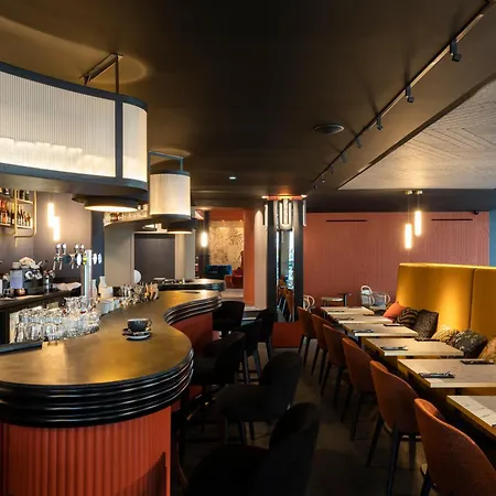 & Oceania Le Conti Hotell Brest