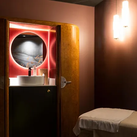 Hotell & Oceania Le Conti Brest