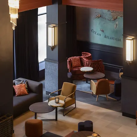 Le Continental Hotel