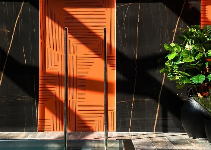 & Oceania Le Conti מלון 4*