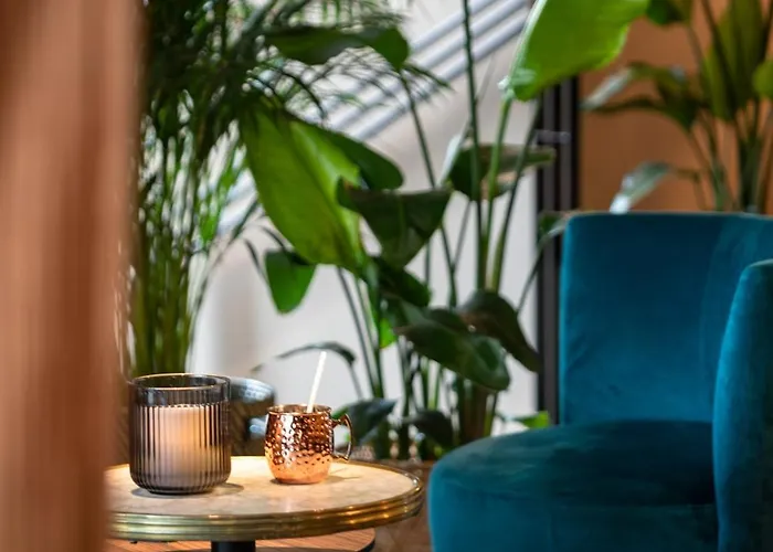 & Oceania Le Conti מלון 4*