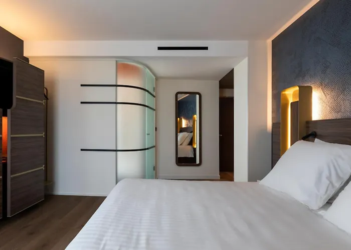 & Oceania Le Conti ברסט