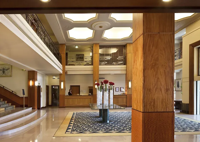 & Oceania Le Conti 4* Брест