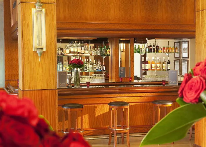 & Oceania Le Conti Готель 4*